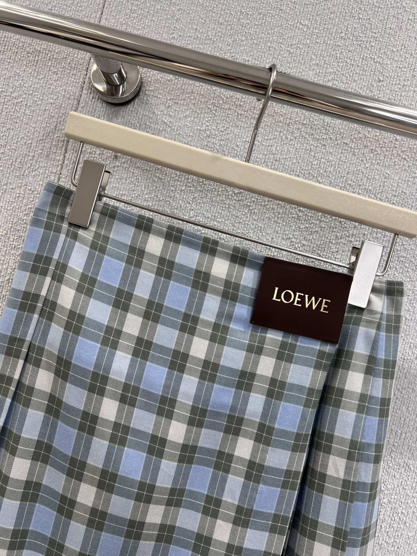 Loe 25ss Plaid skirt