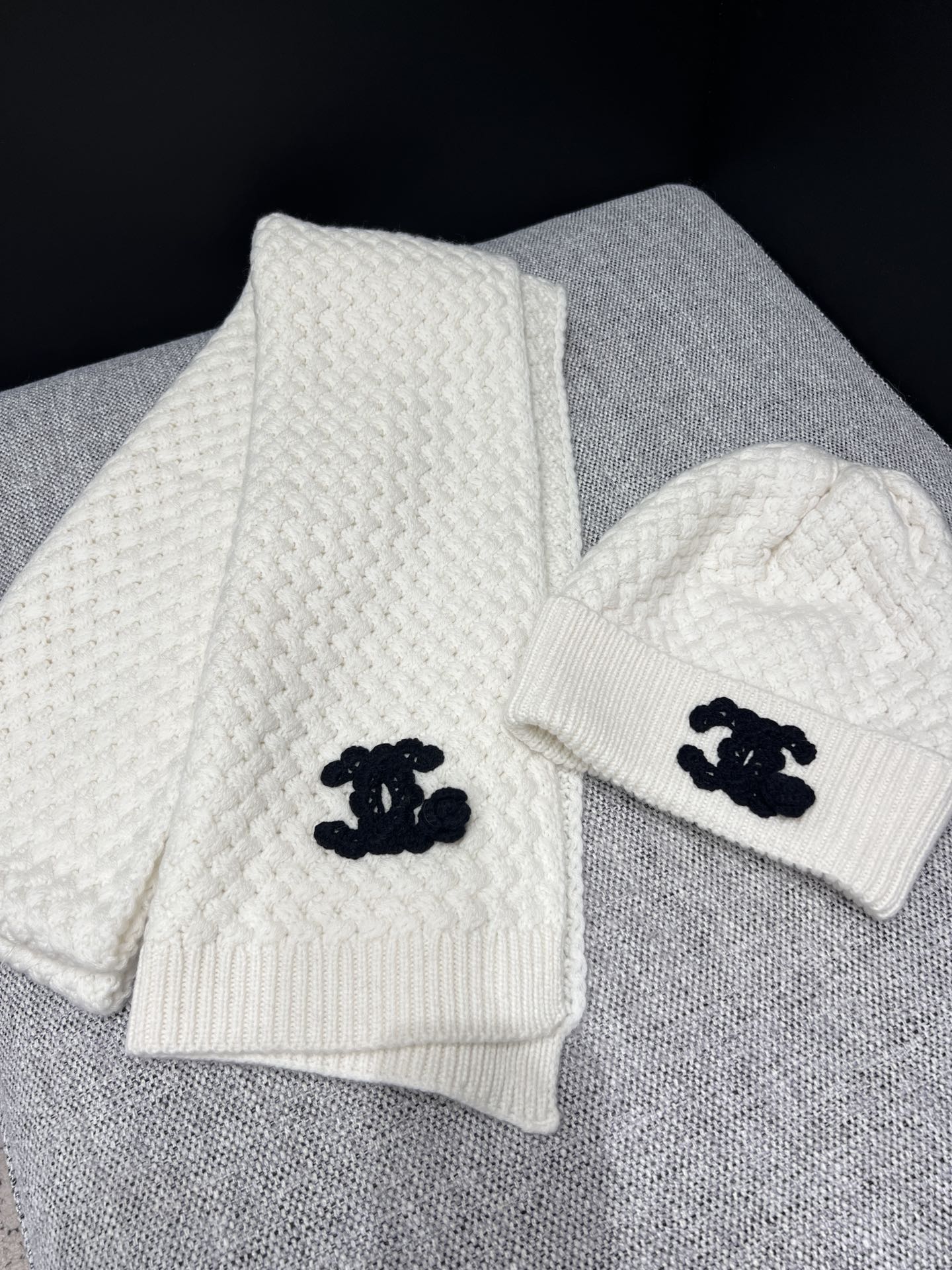 Chan 25fw cashmere scarf hat