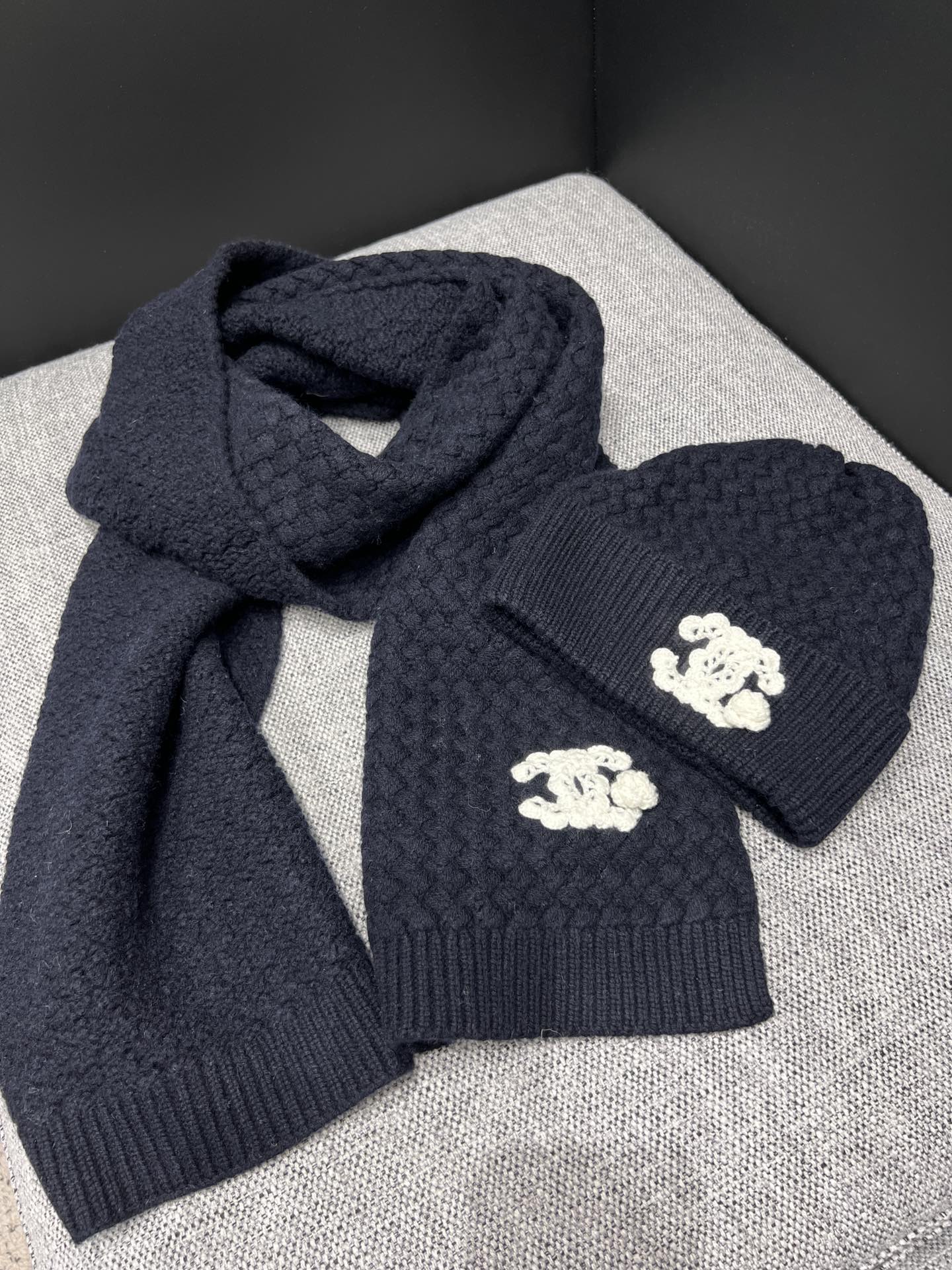 Chan 25fw cashmere scarf hat