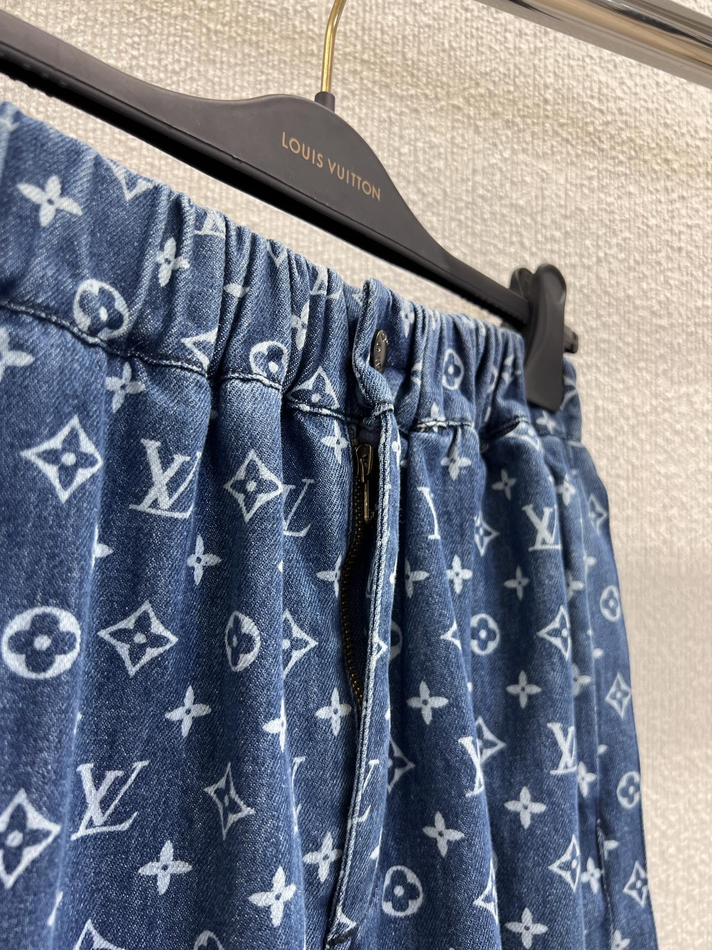 1ou 25fw printed jeans
