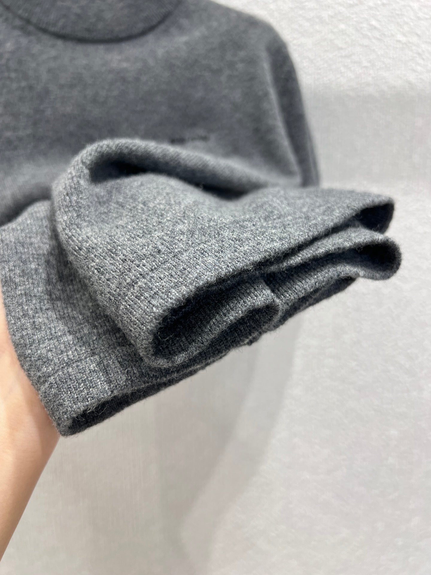 Miu 25fw cashmere top