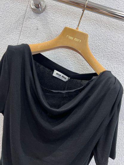 Miu  25ss off-shoulder T-shirt