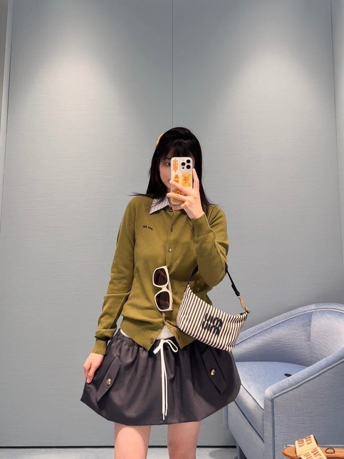 Miu 25fw knitted cardigan