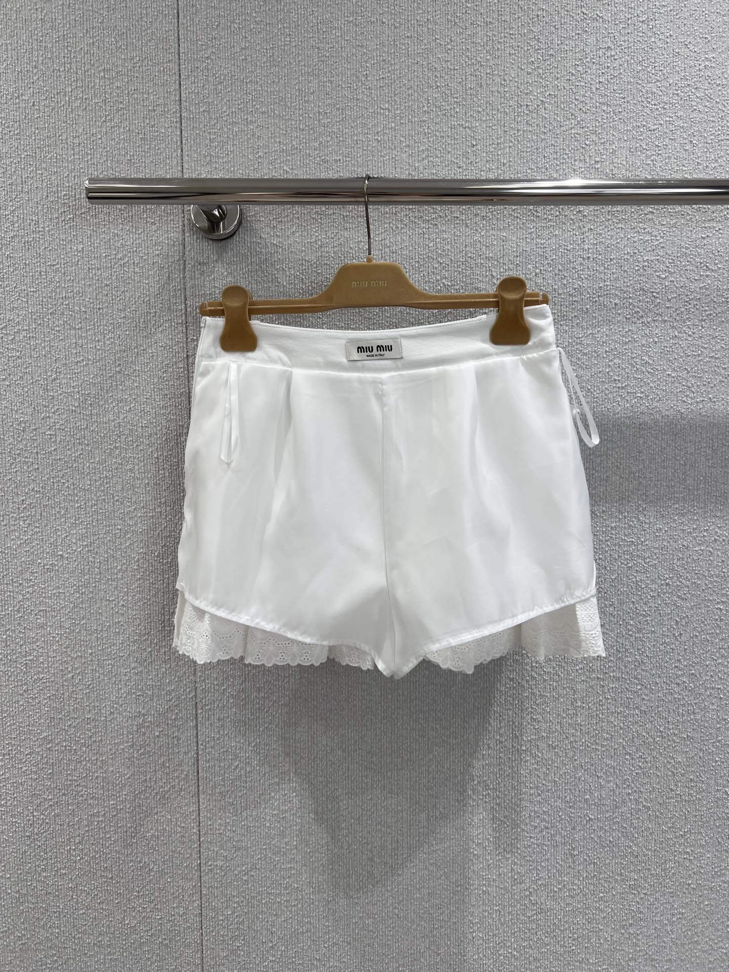 Miu 25fw short skirt