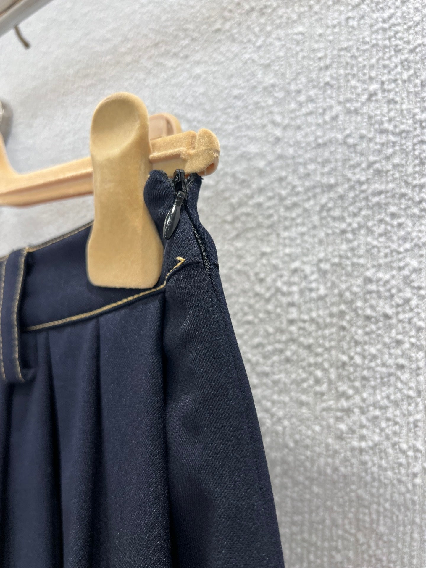 Miu 25ss pleated skirt