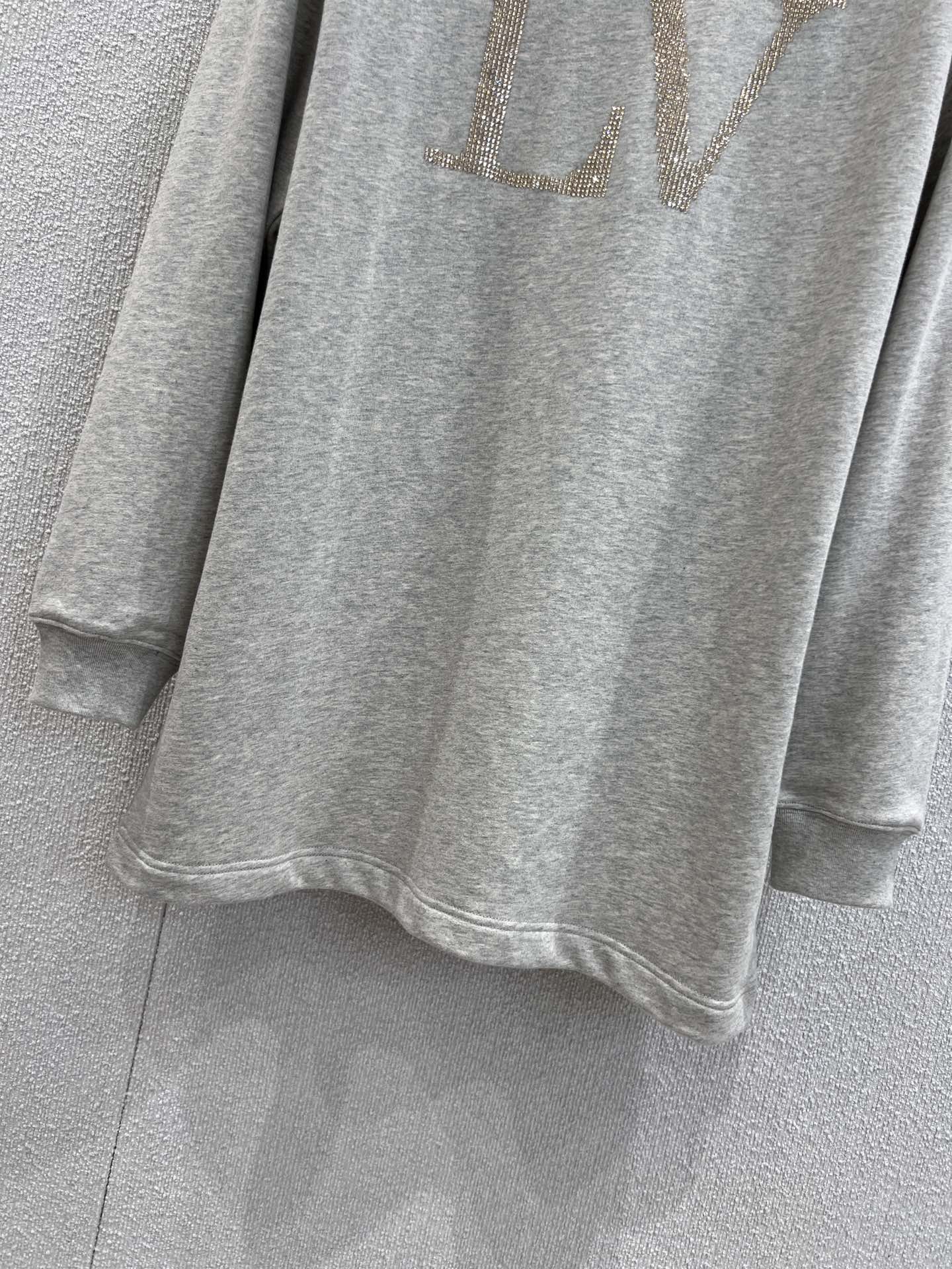 1ou 25fw long sweatshirt