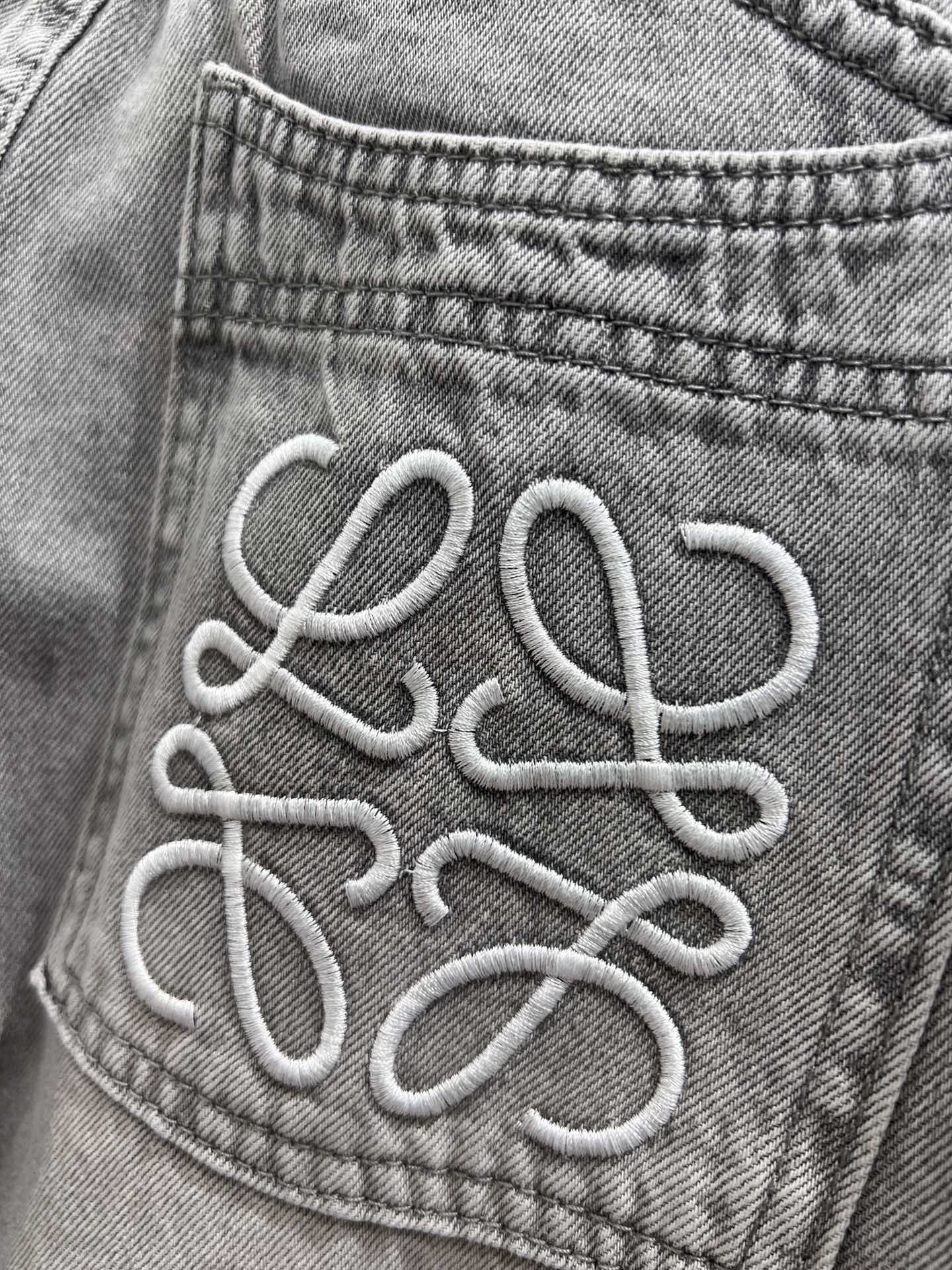 Loe 25ss embroidered jeans