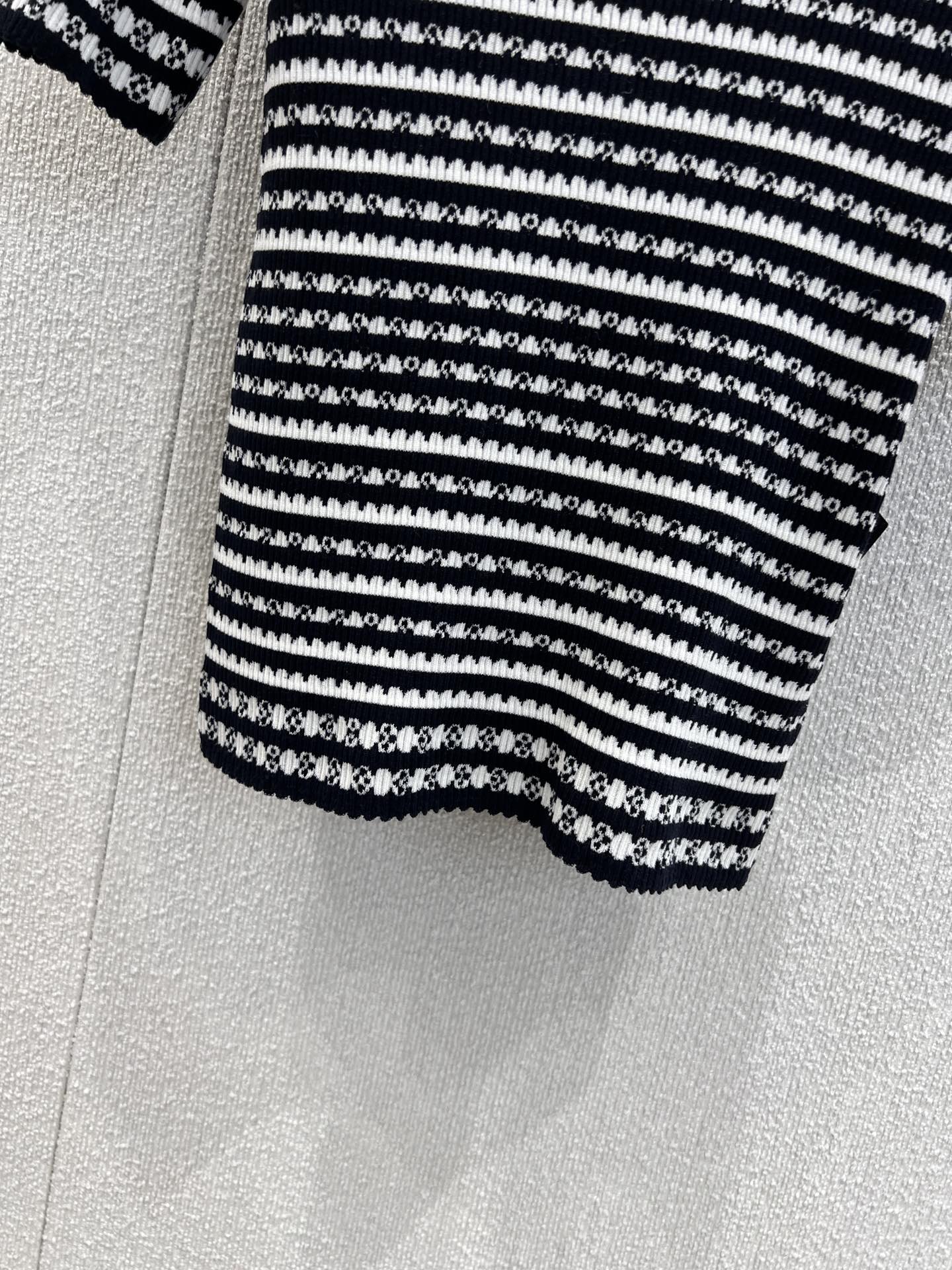 1ou 25ss Knitted t-shirt