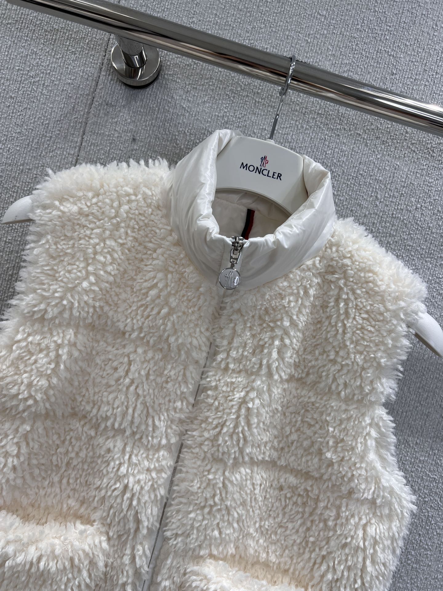Mon 25fw down vest
