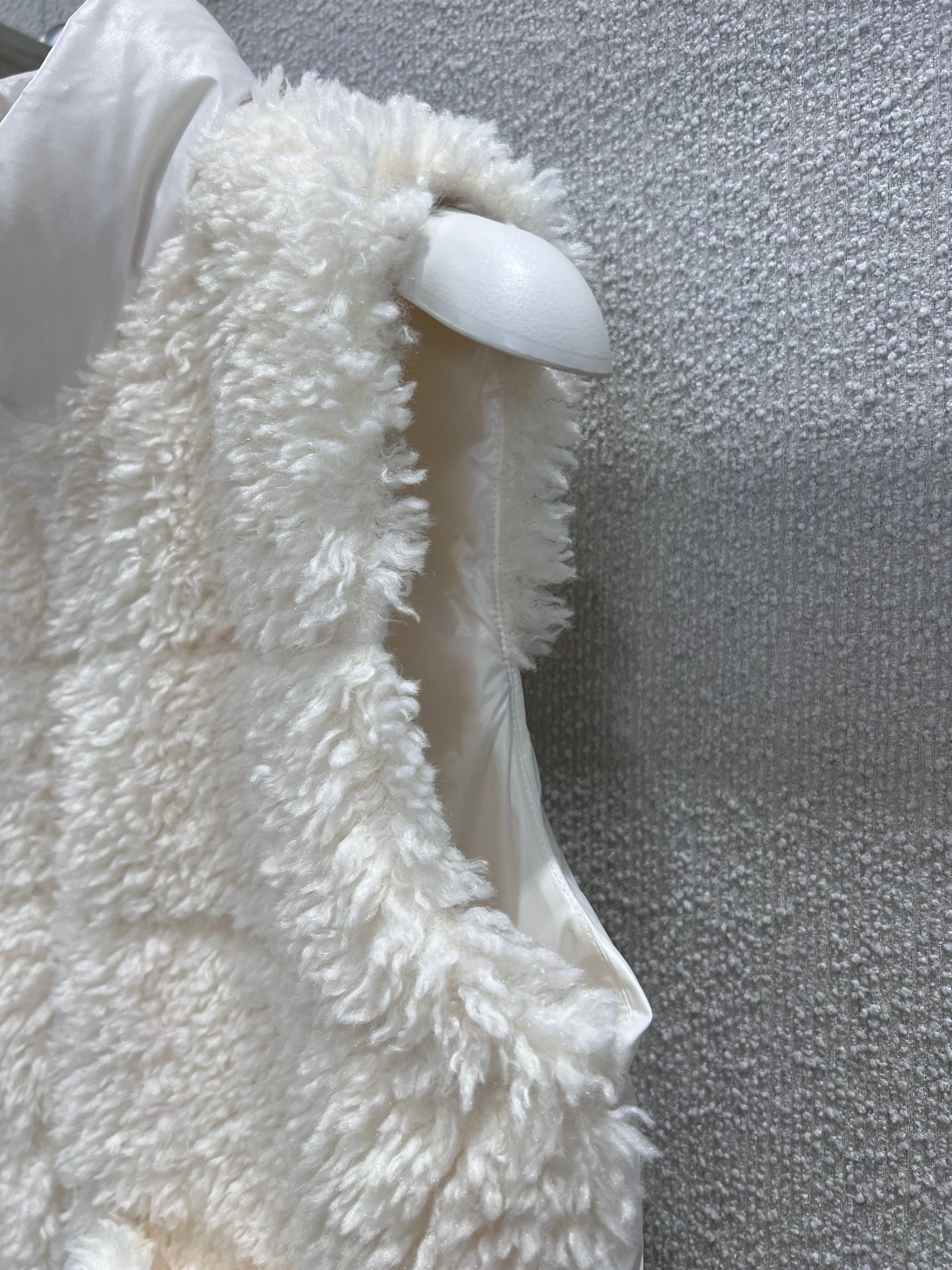 Mon 25fw down vest