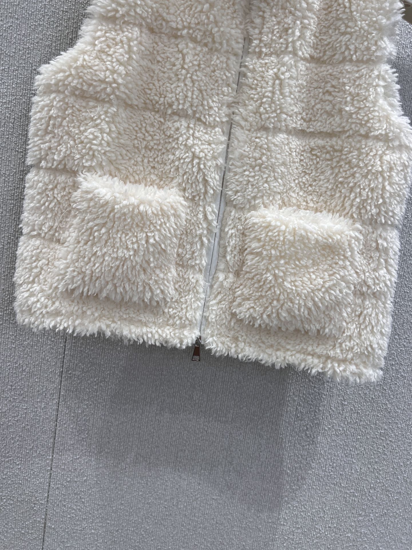 Mon 25fw down vest