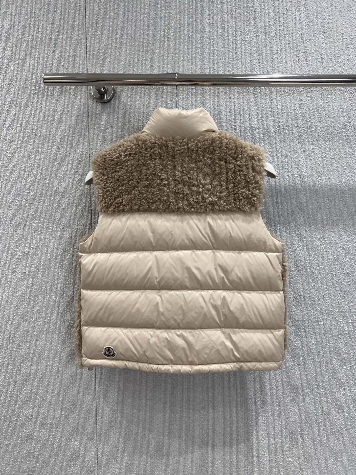 Mon 25fw down vest
