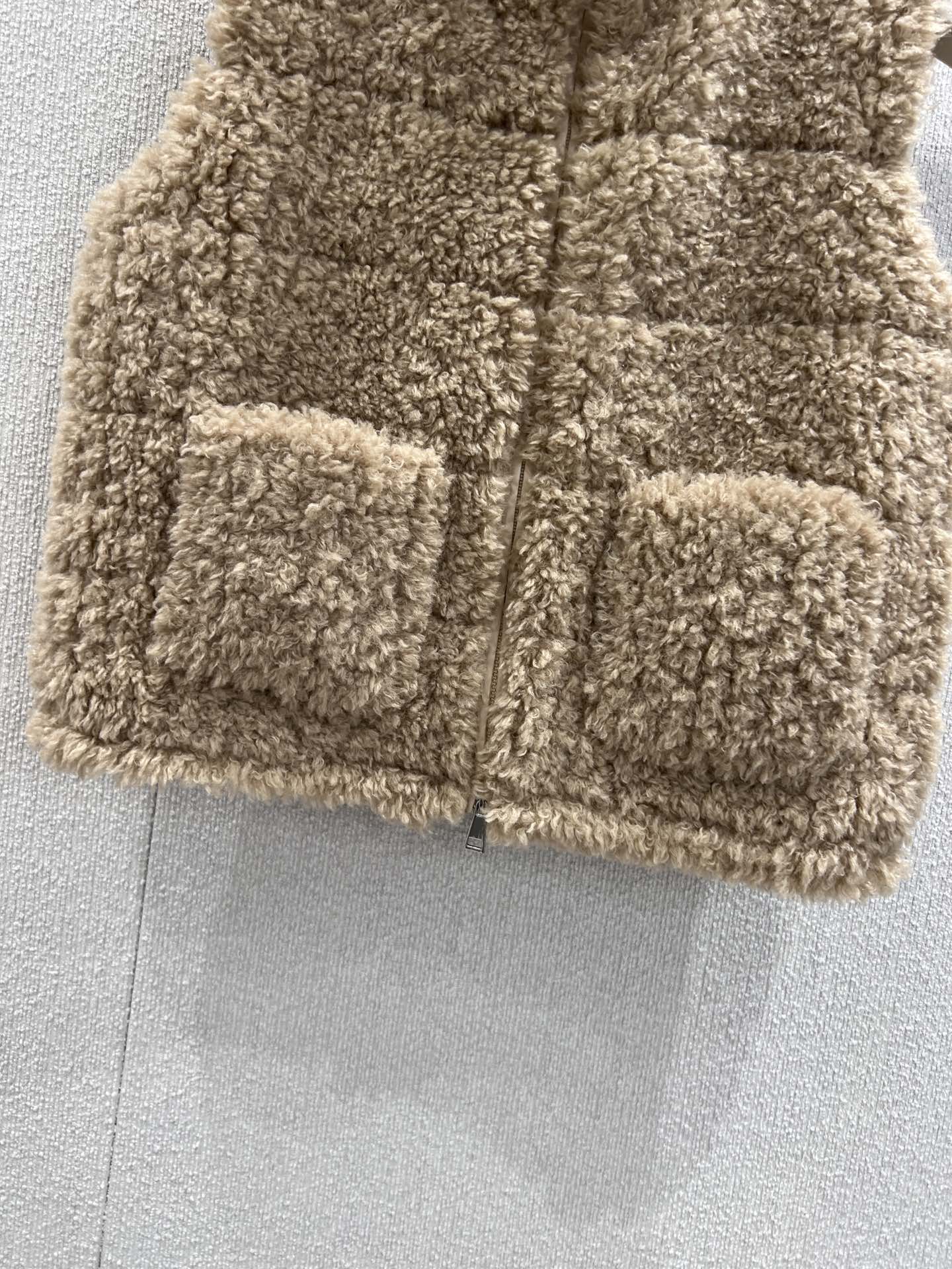 Mon 25fw down vest