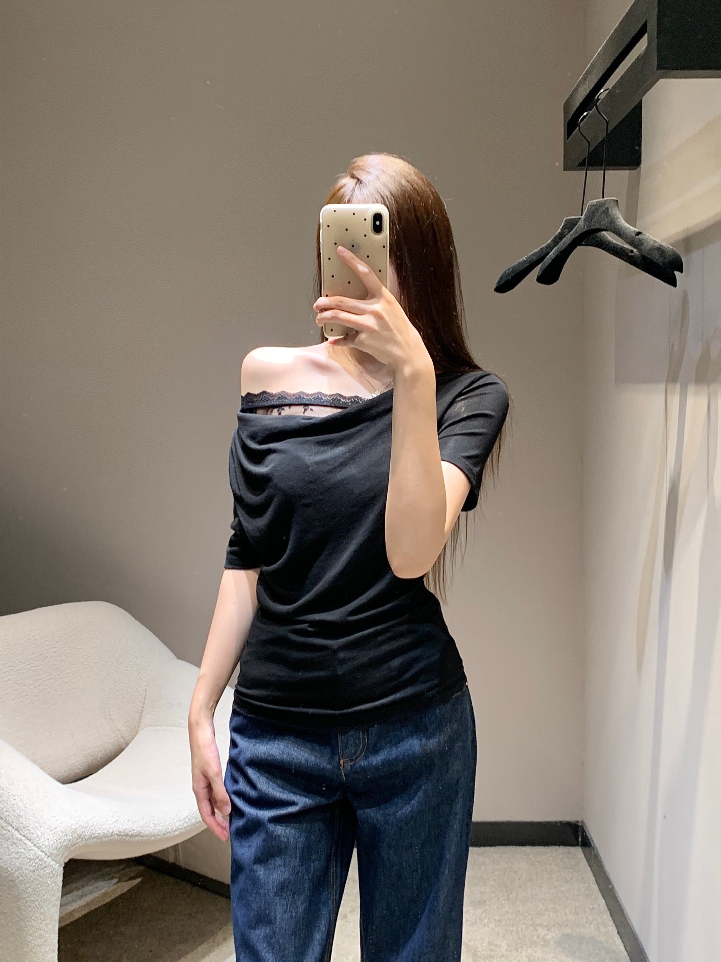 Miu  25ss off-shoulder T-shirt