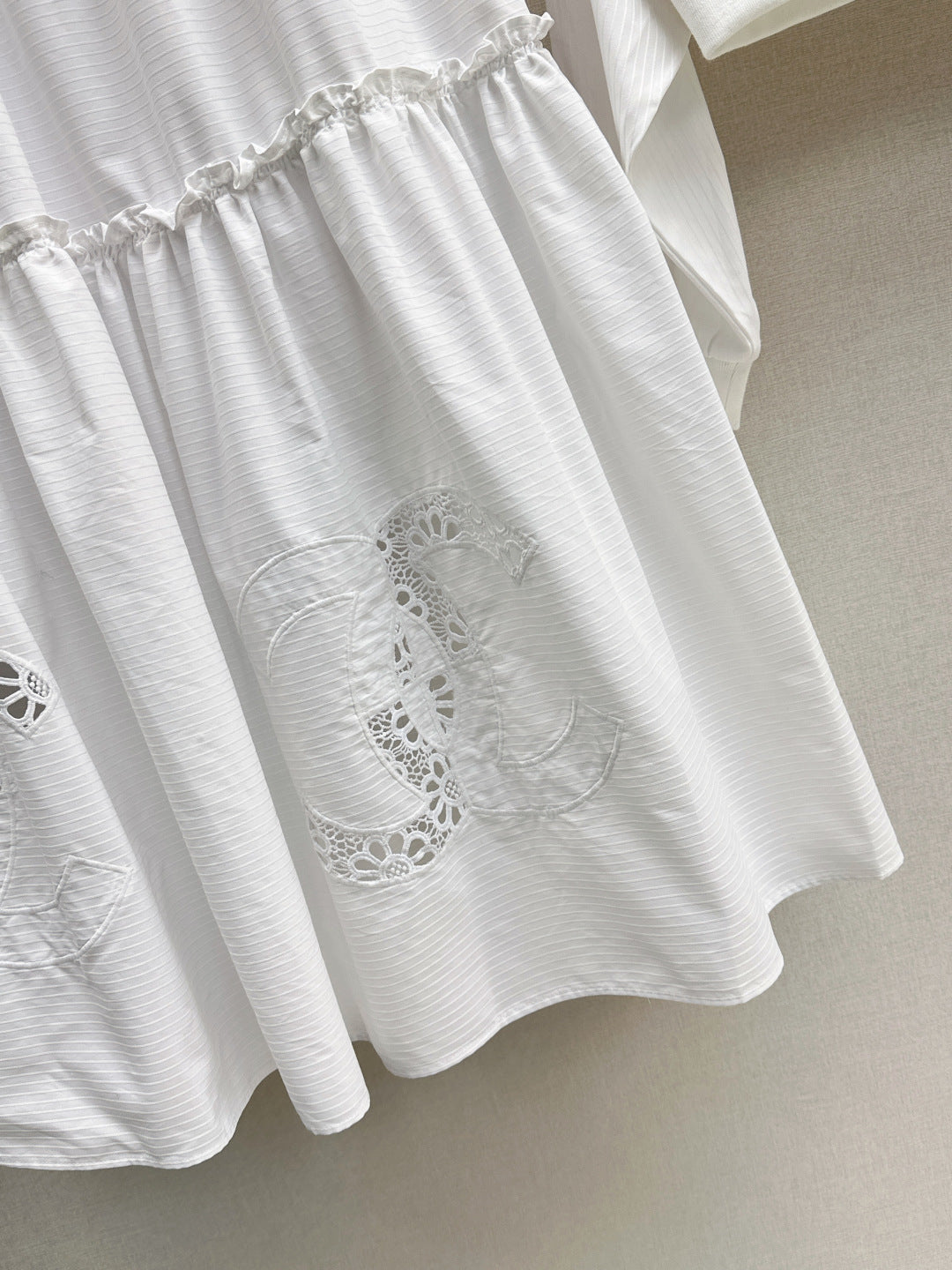 Chan 25 hollow skirt