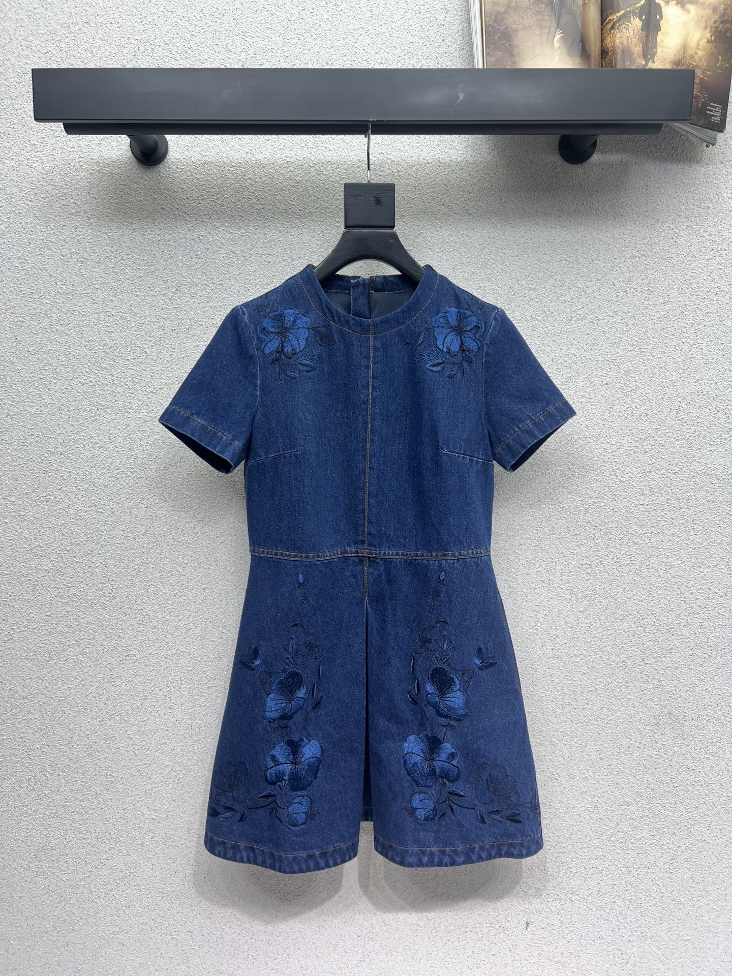 Guc 25ss embroidered dress