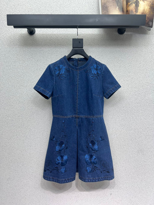 Guc 25ss embroidered dress
