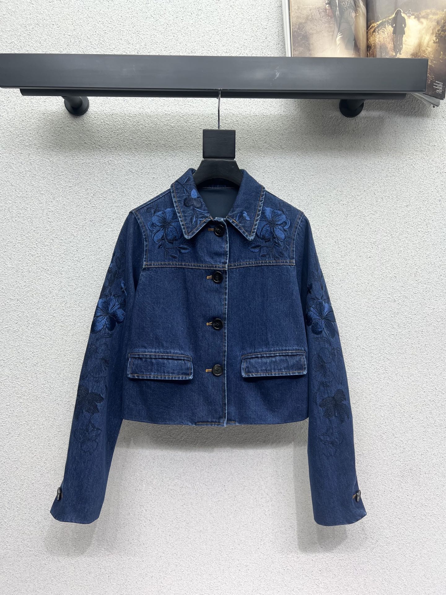 Guc 25fw embroidered jacket