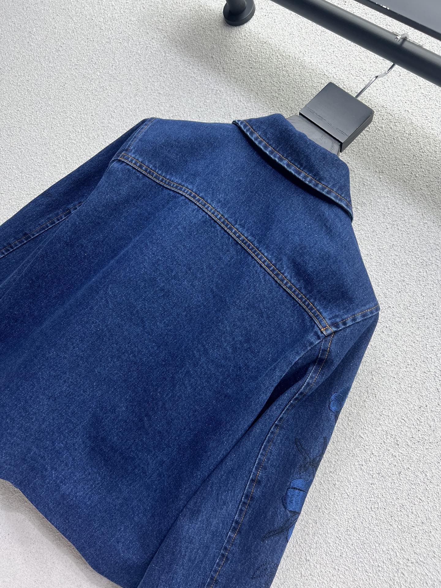 Guc 25fw embroidered jacket