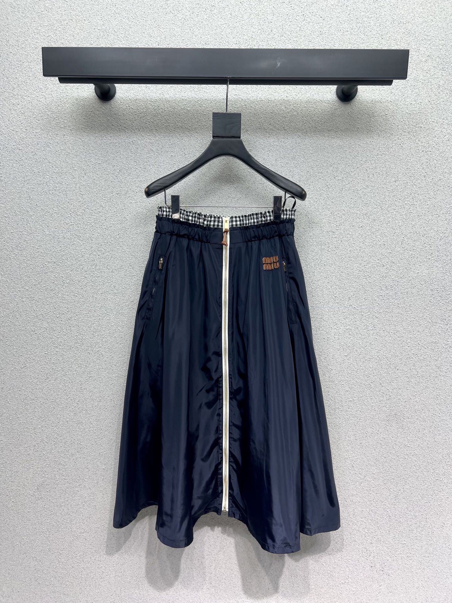 miu 25ss zipper skirt
