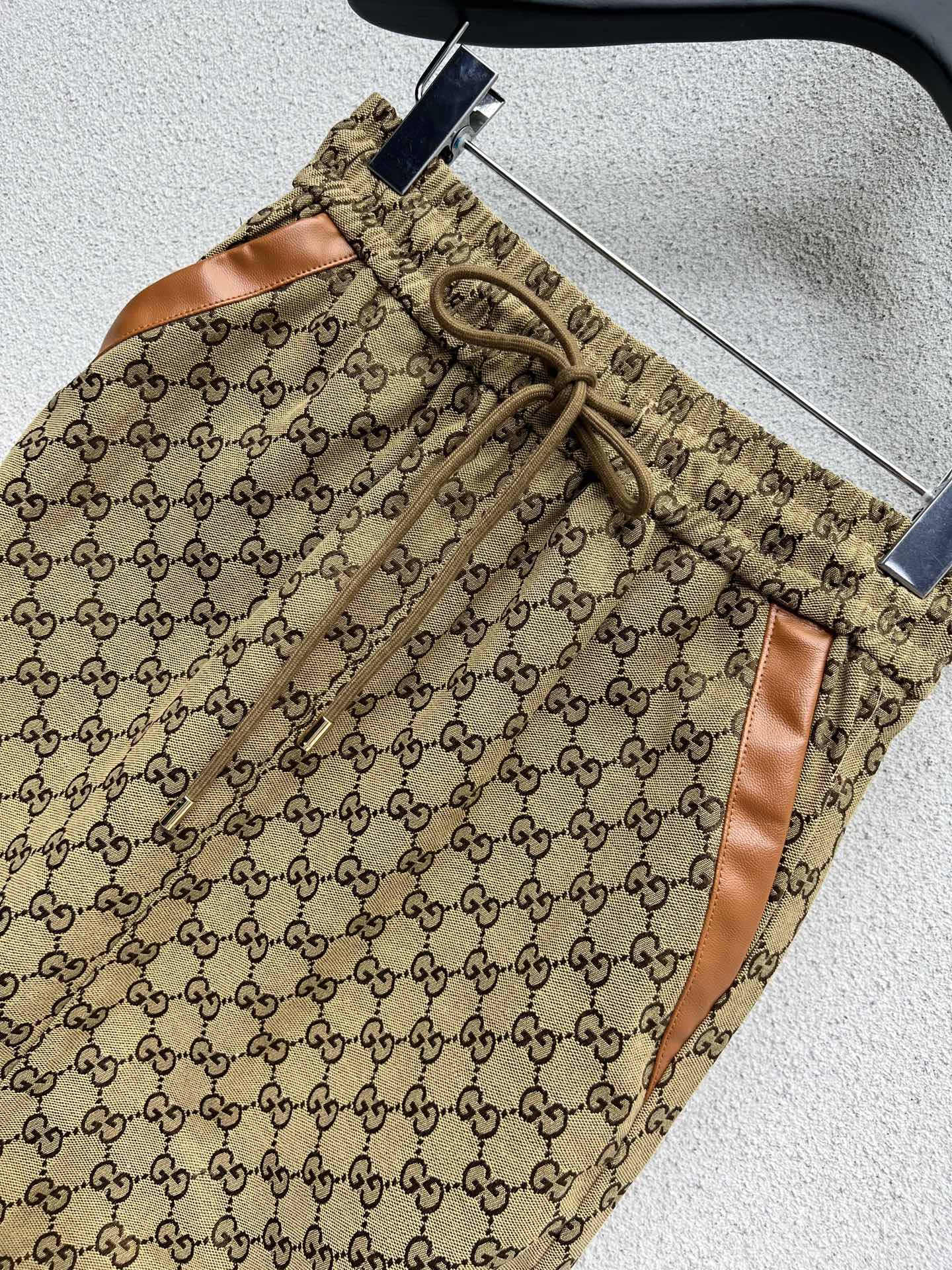 Guc 25fw jacquard skirt