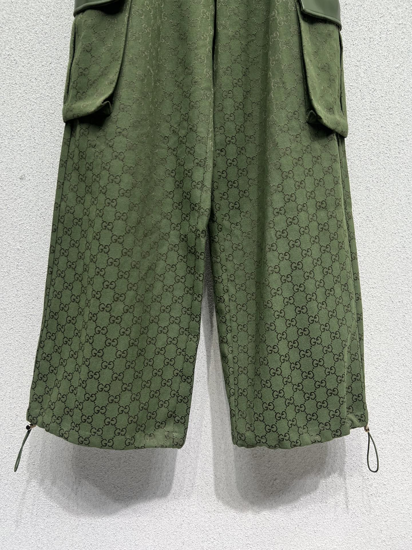 Guc 25fw jacquard pants