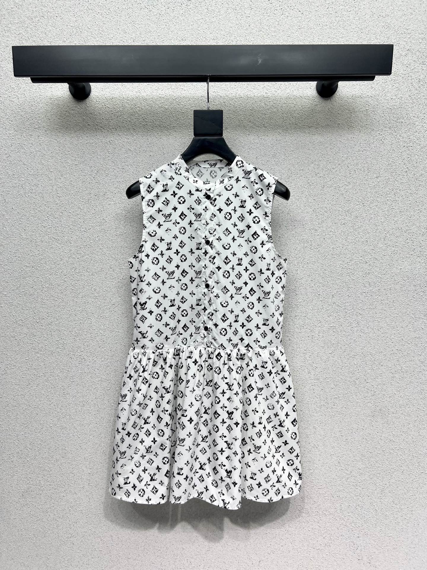 1ouis 25ss sleeveless dress