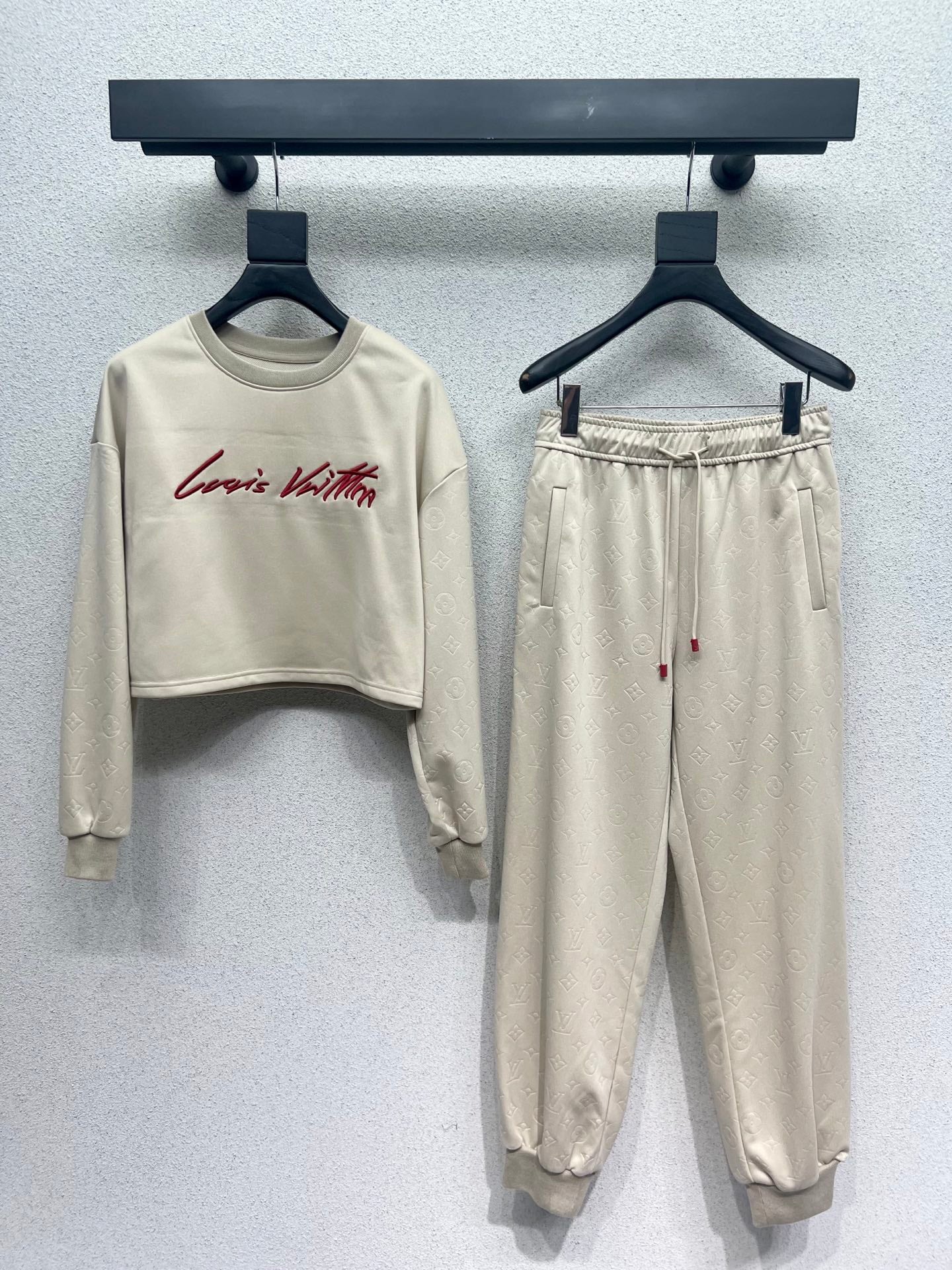 1ouis 25fw embroidered tracksuit