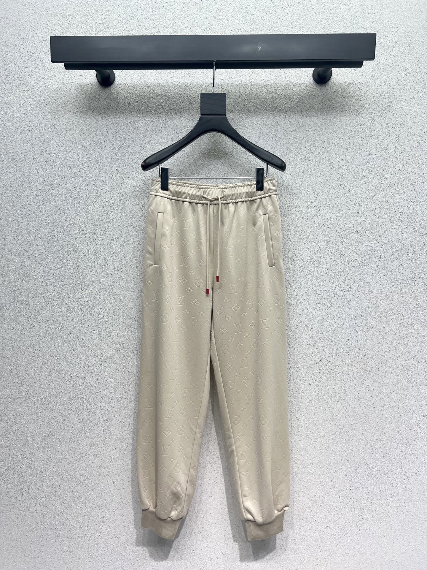 1ouis 25fw embroidered tracksuit