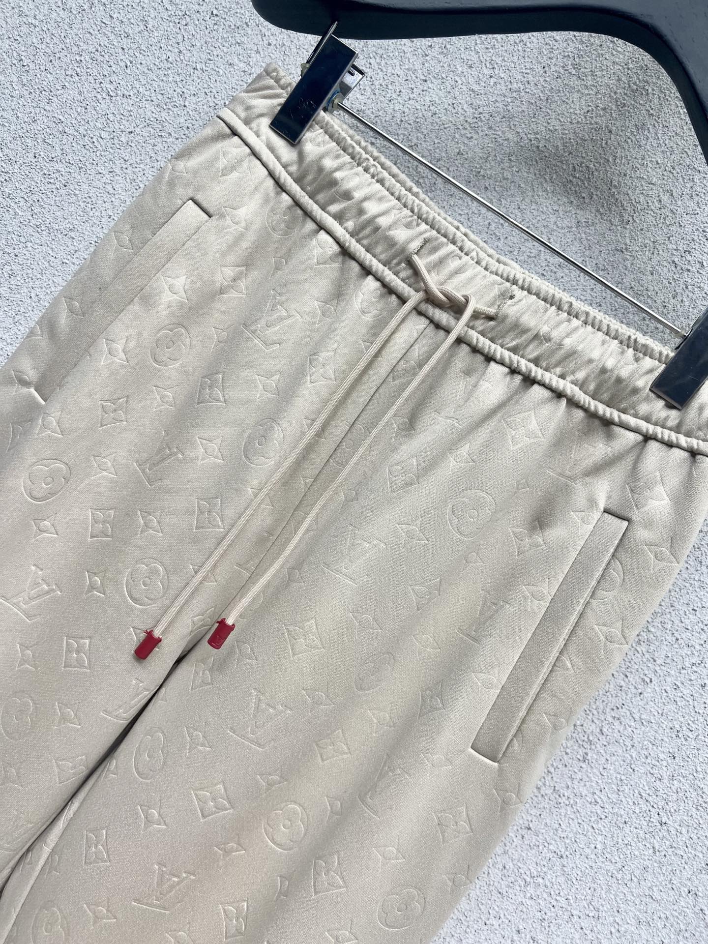 1ouis 25fw embroidered tracksuit