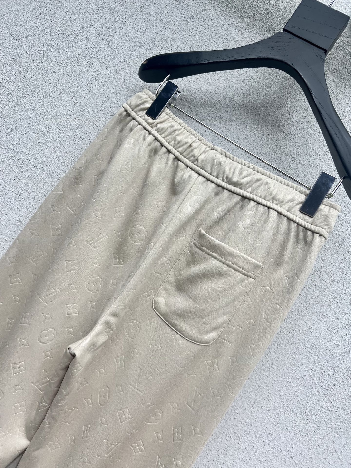 1ouis 25fw embroidered tracksuit