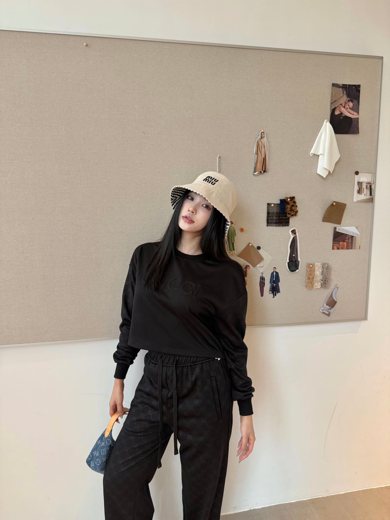 Guc 25fw embossed tracksuit