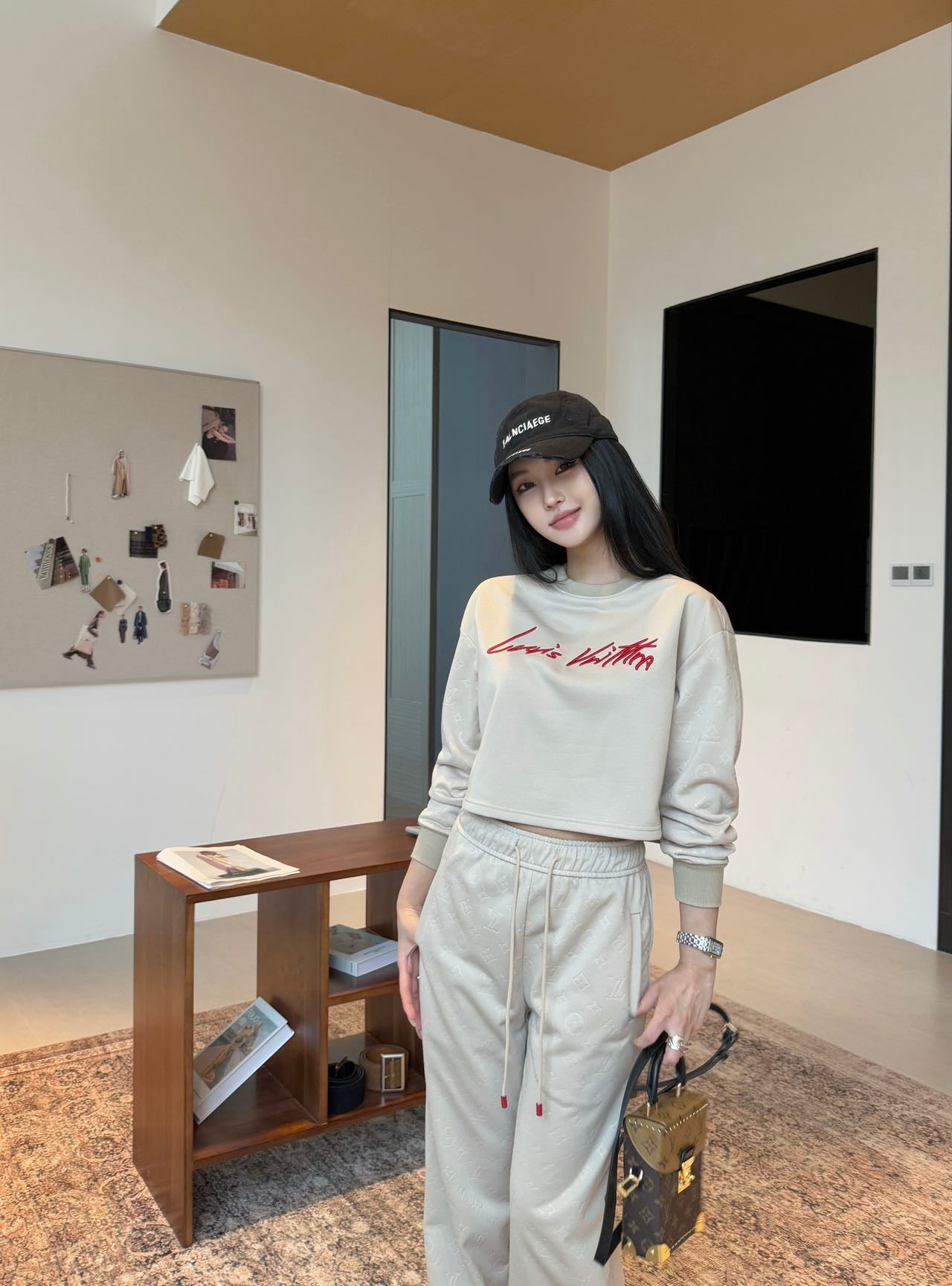 1ouis 25fw embroidered tracksuit