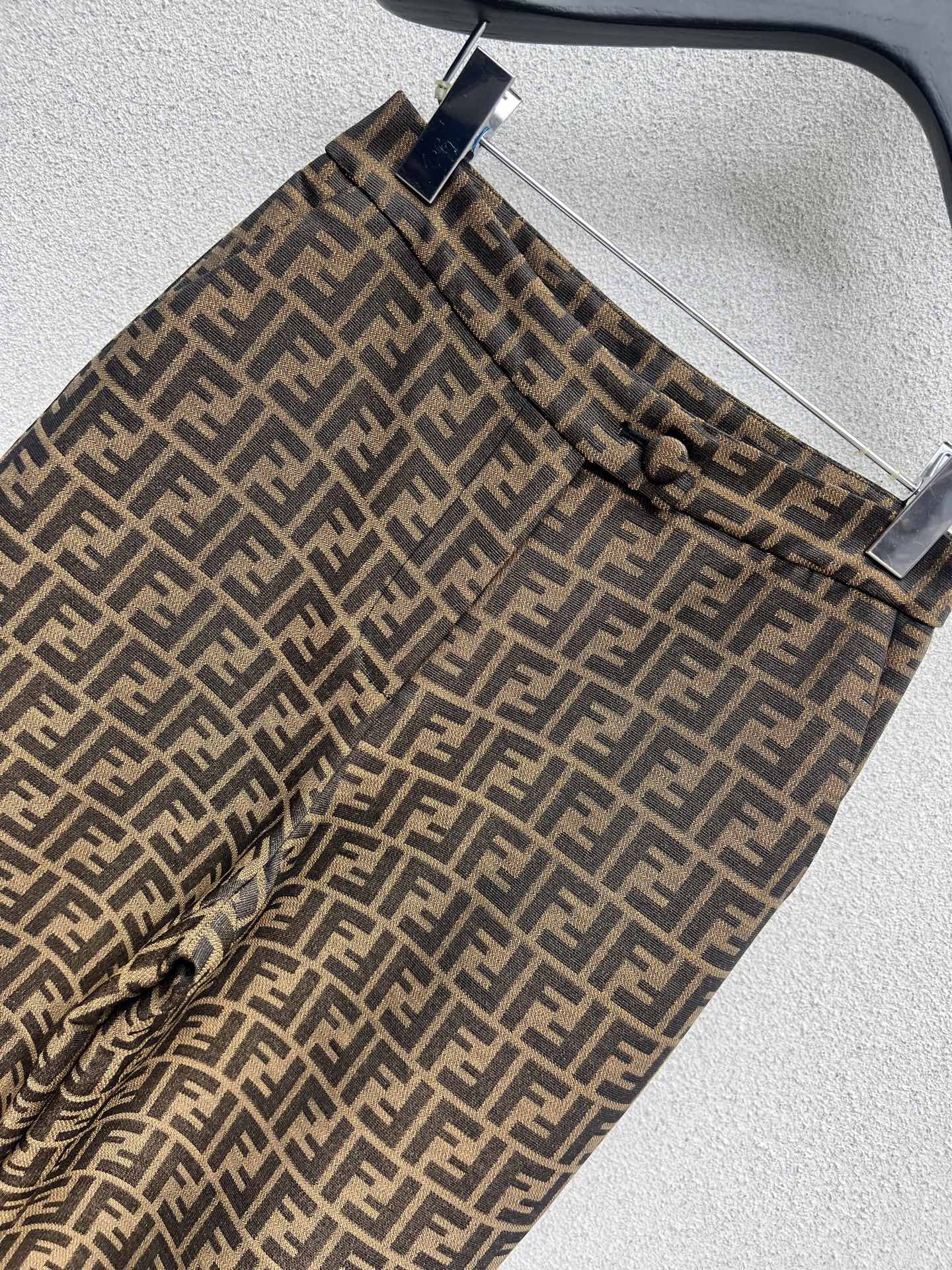 Fend 25fw jacquard pants