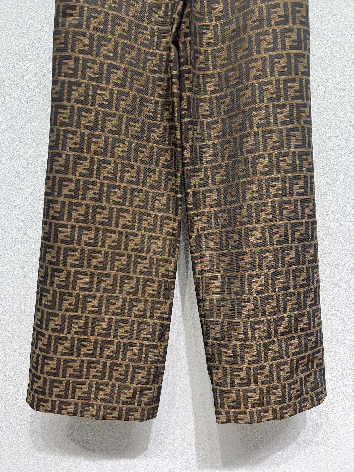 Fend 25fw jacquard pants