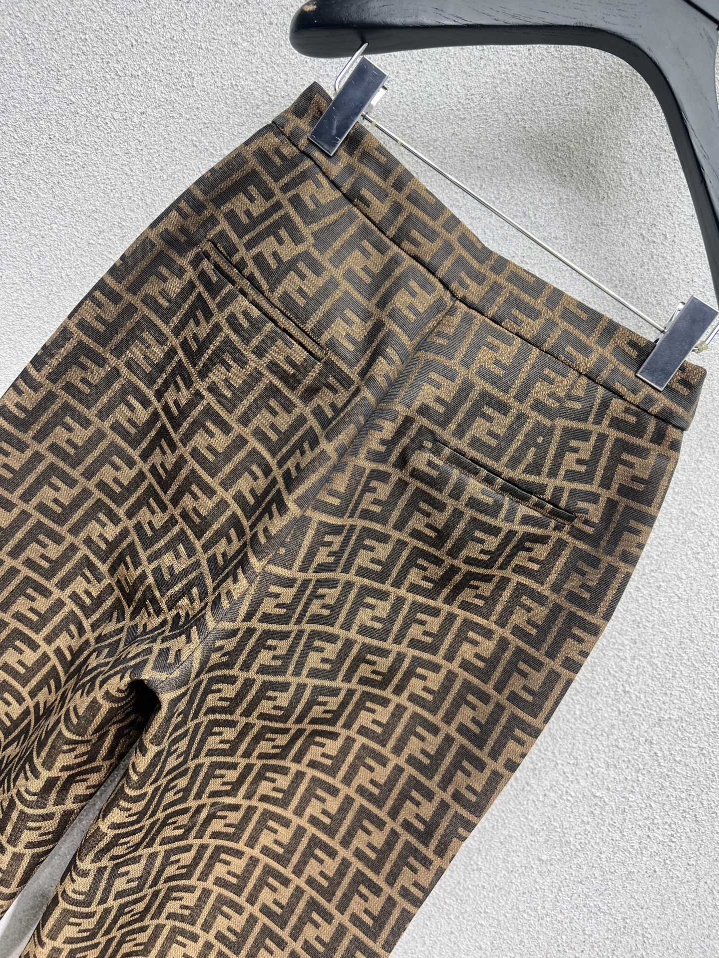 Fend 25fw jacquard pants