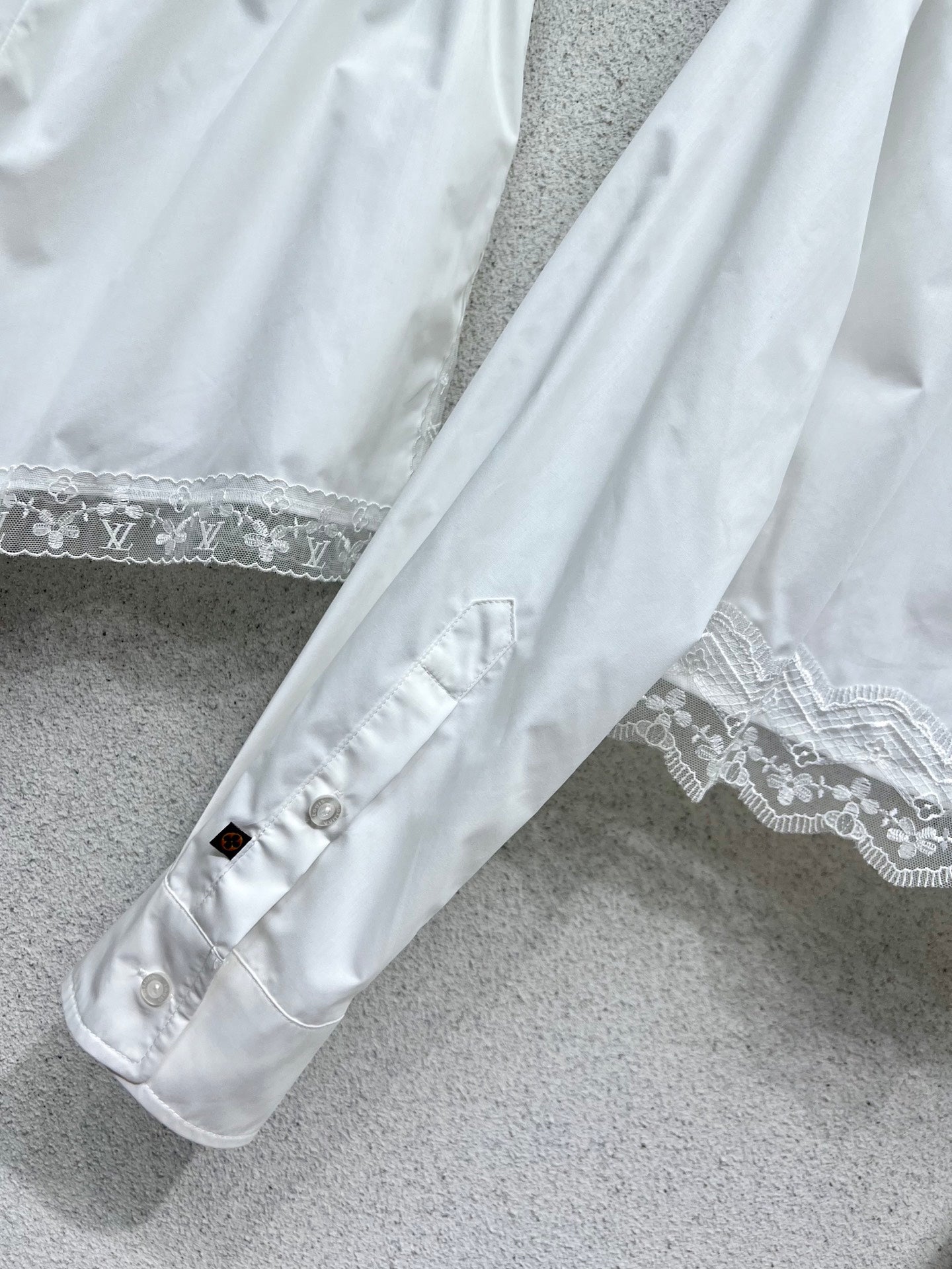 louis 25fw lace suit