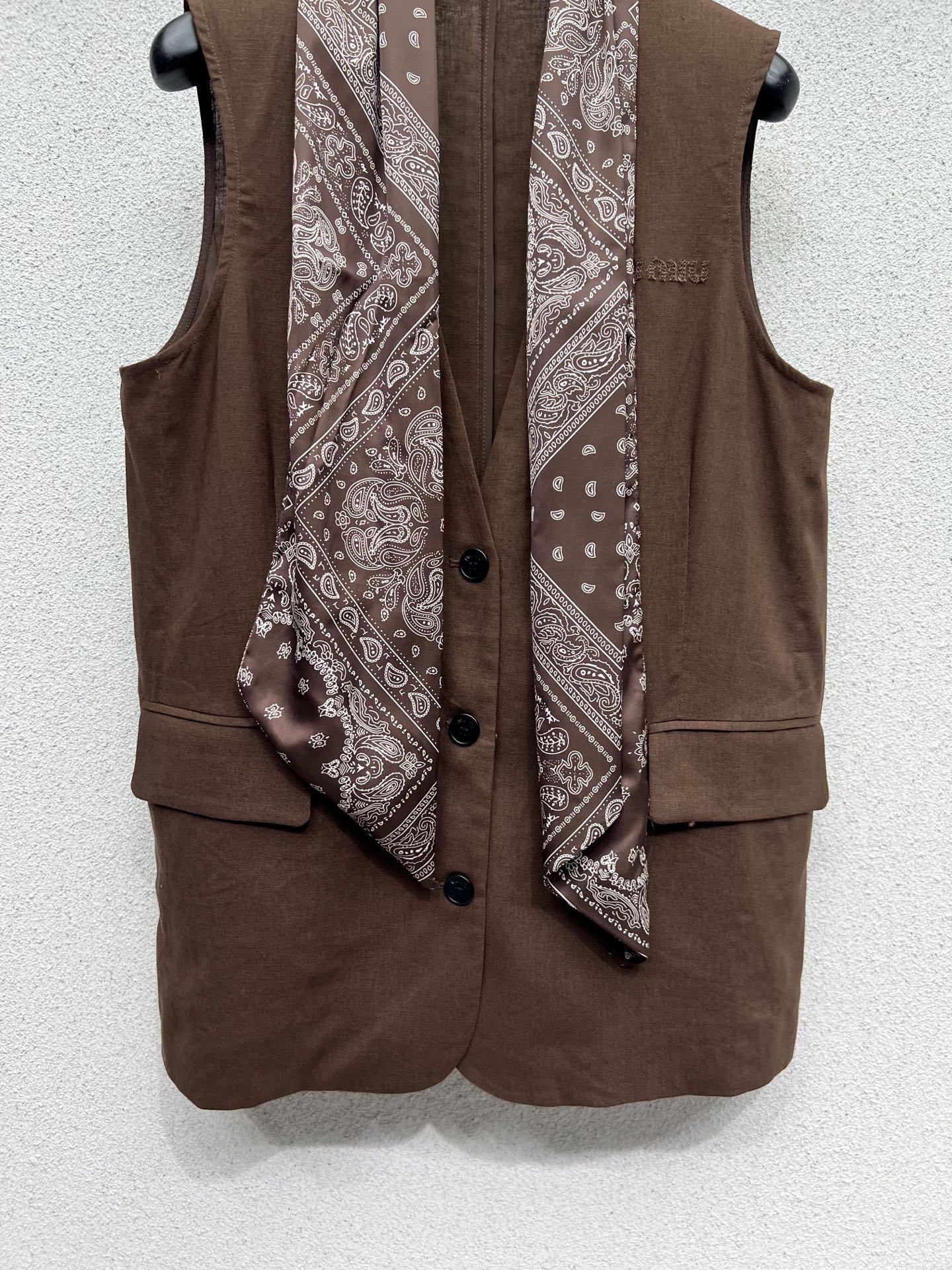 Miu 25fw sleeveless suit