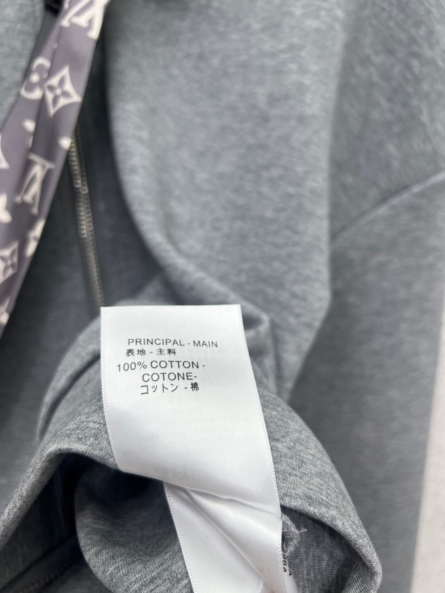 Louis 25fw  scarf tracksuit