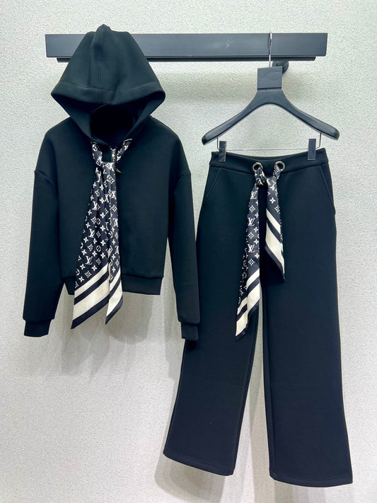 Louis 25fw  scarf tracksuit