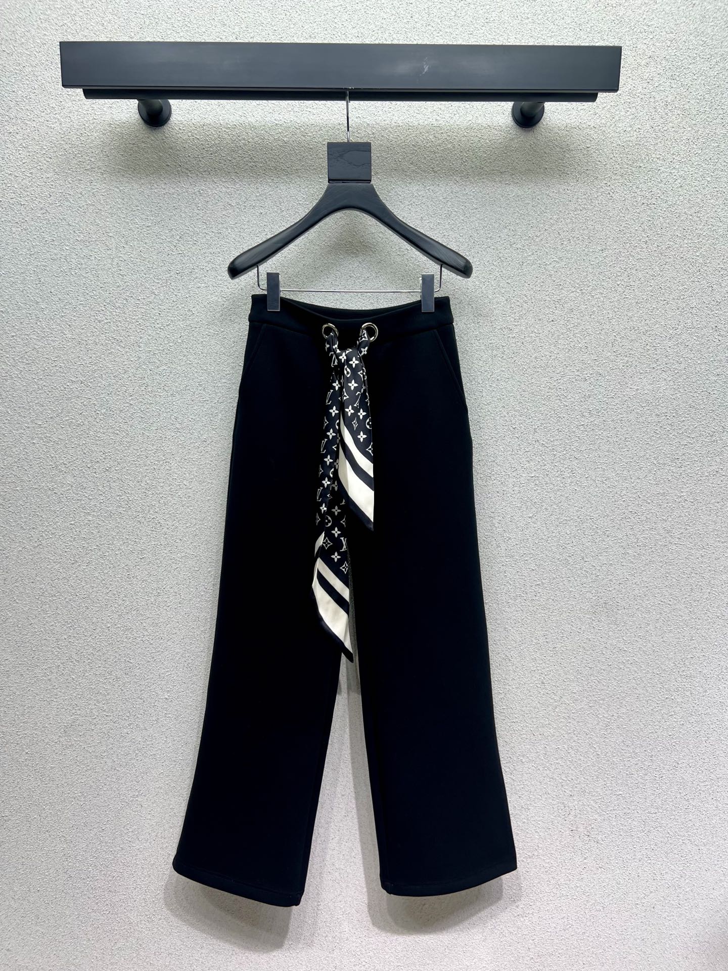 Louis 25fw  scarf tracksuit