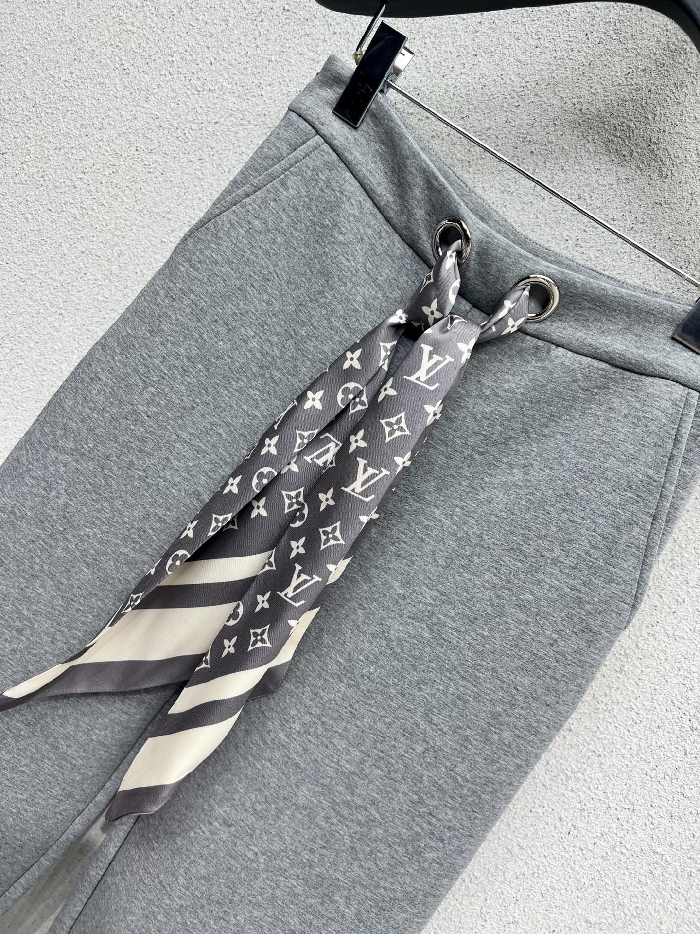 Louis 25fw  scarf tracksuit