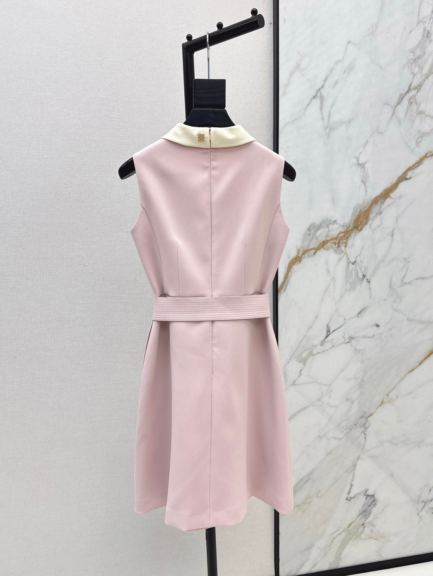 CD 25ss sleeveless dress