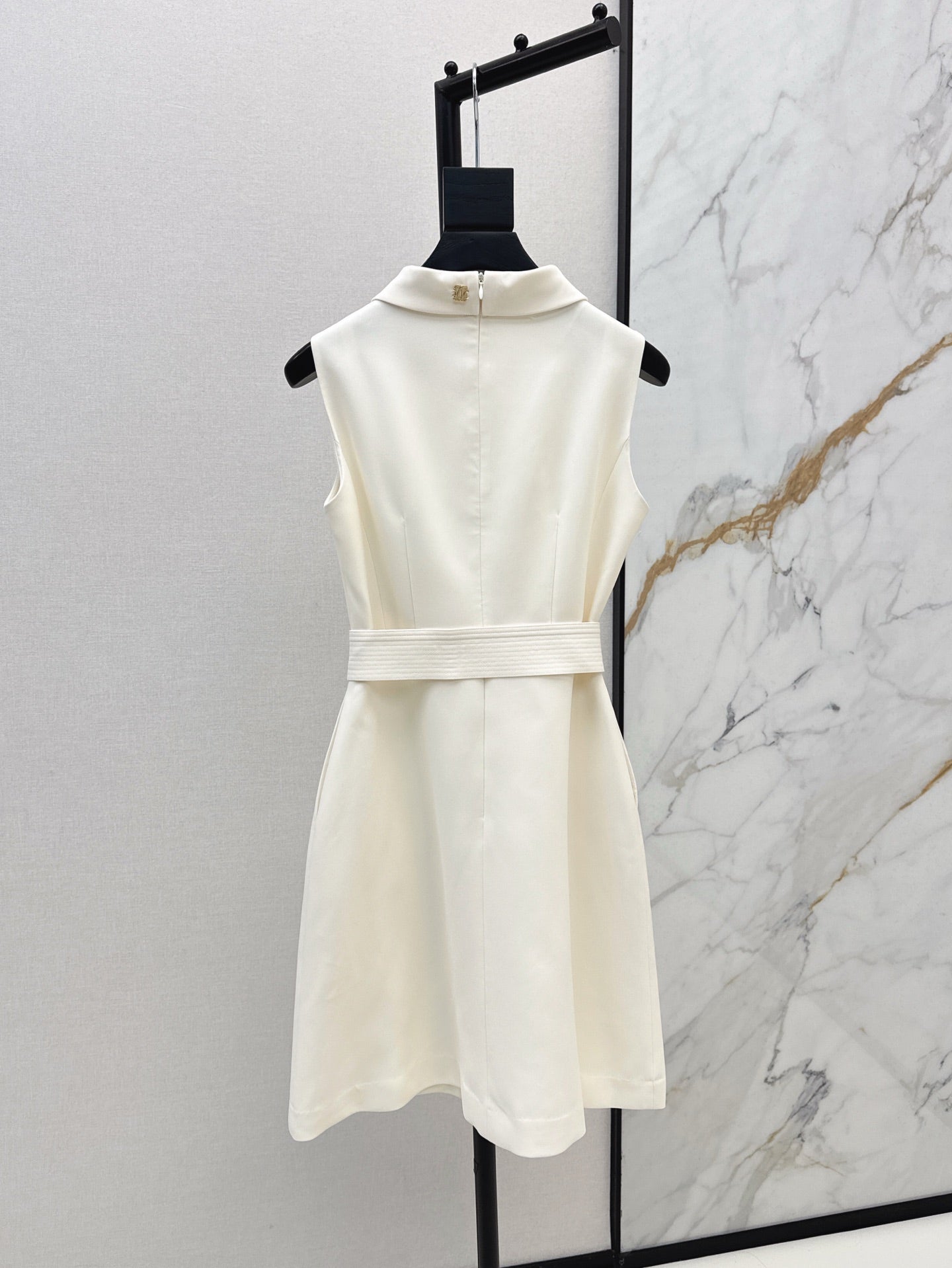 CD 25ss sleeveless dress