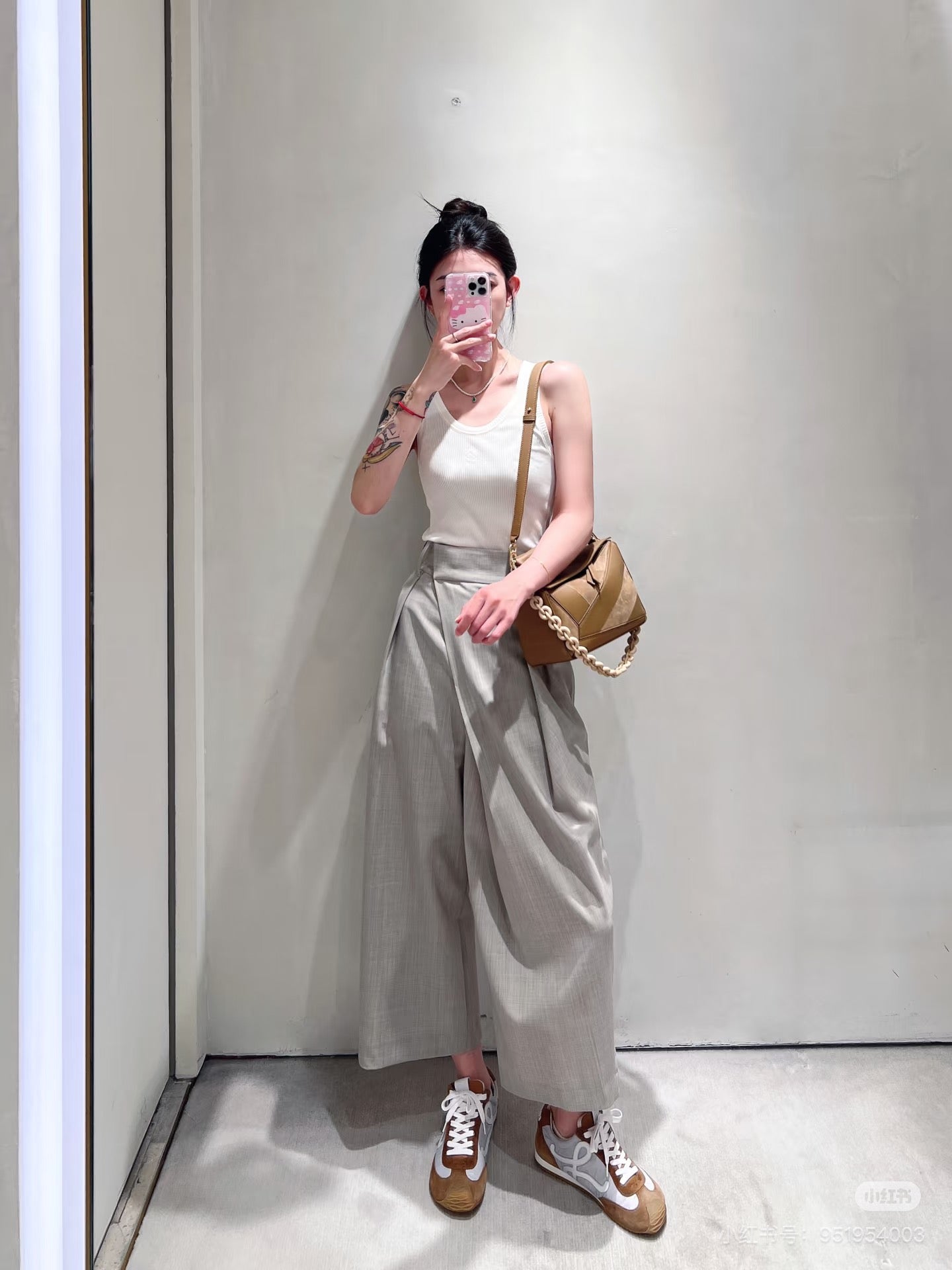 Loe 25fw pleated pants