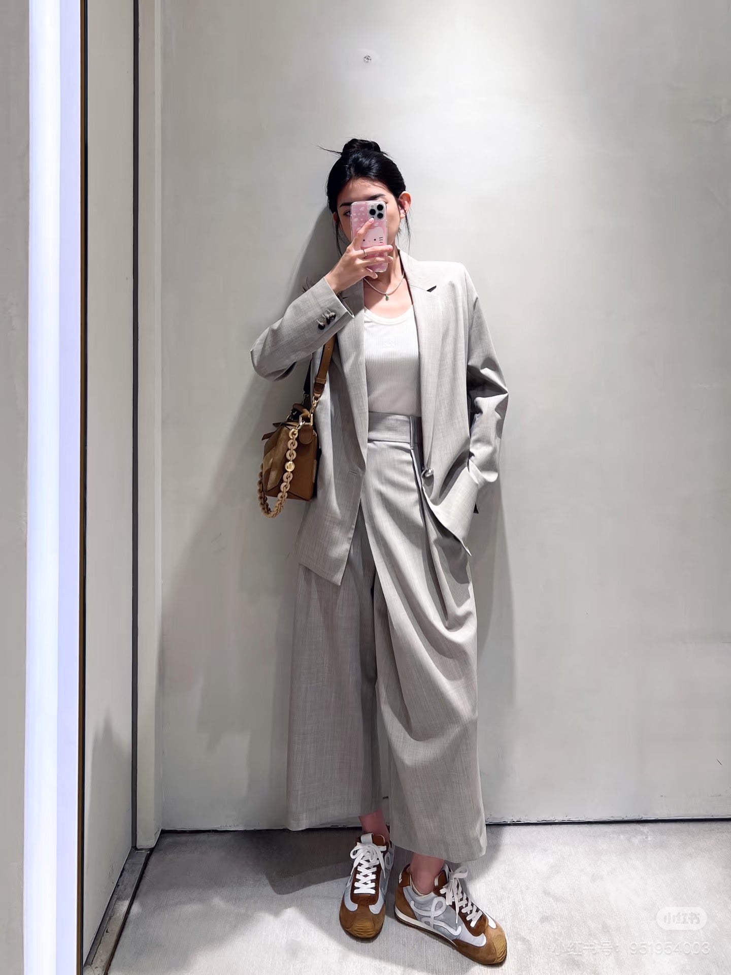 Loe 25fw pleated pants
