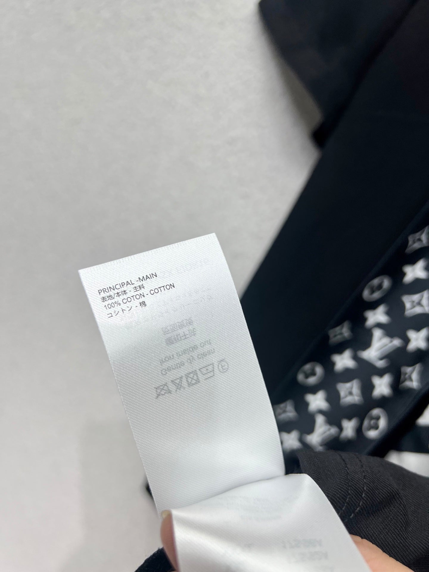 Louis 25fw  Scarf T-shirt