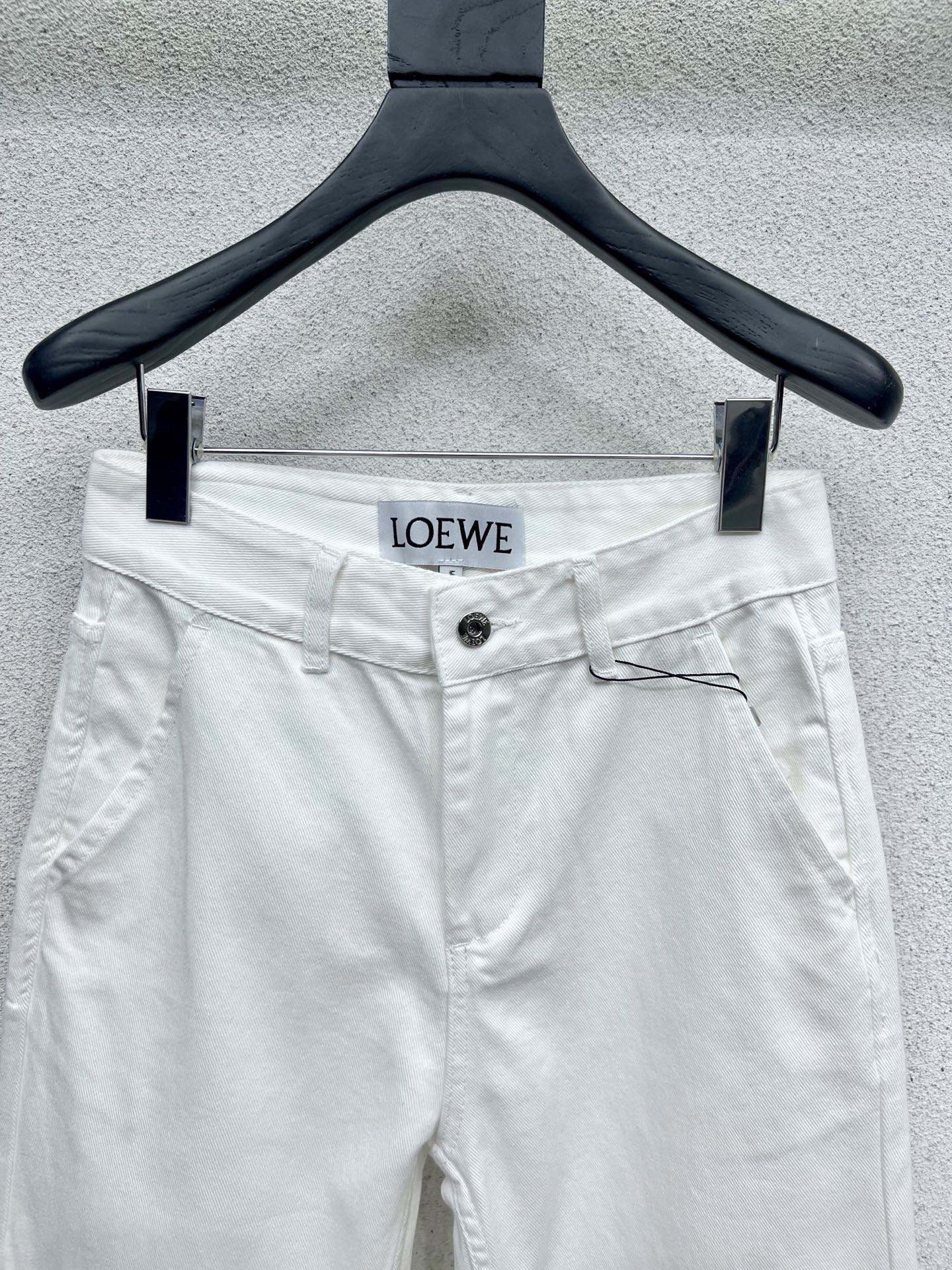 Loe 25fw embroidered jeans