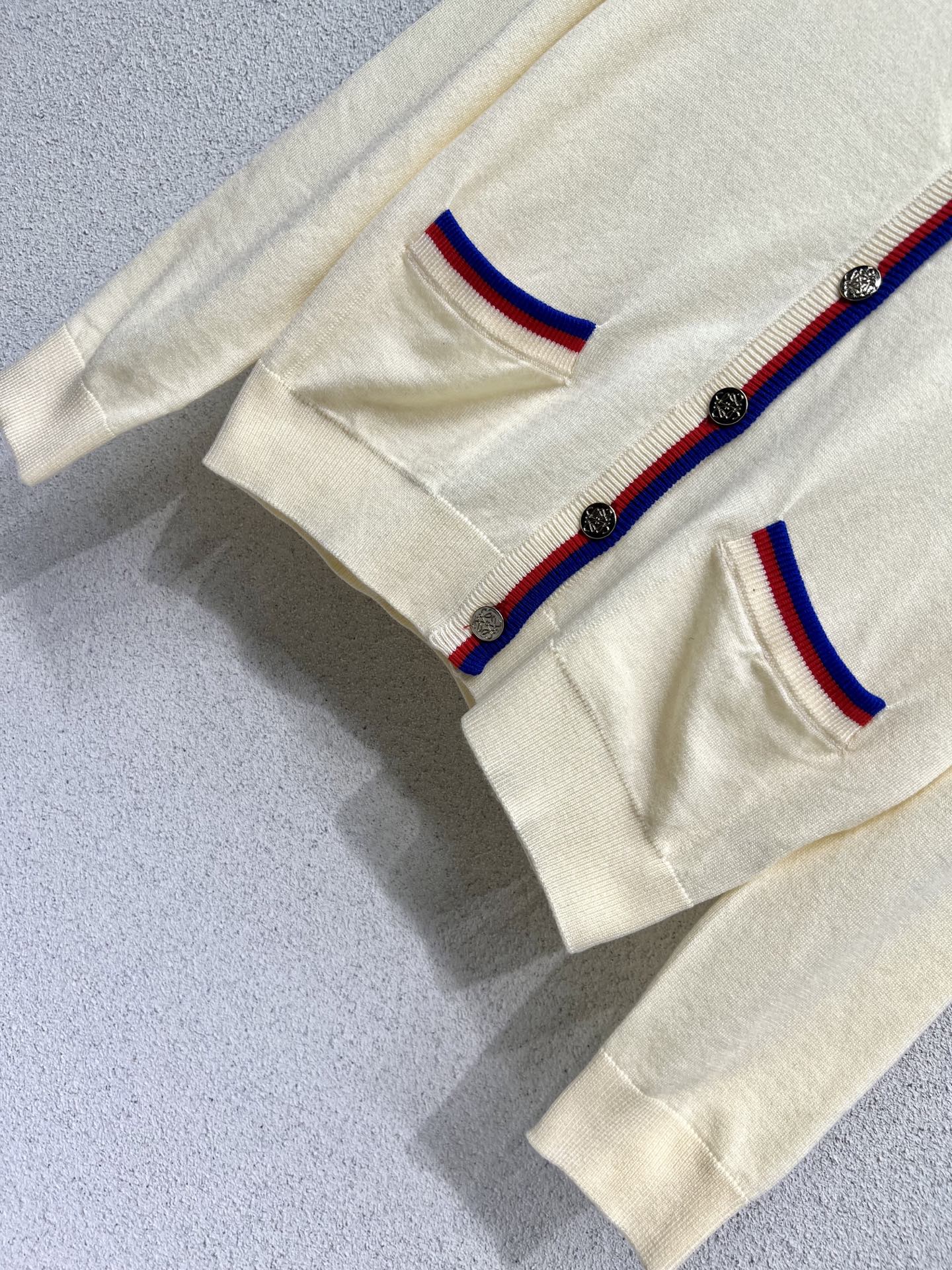 Loe 25fw knitted cardigan