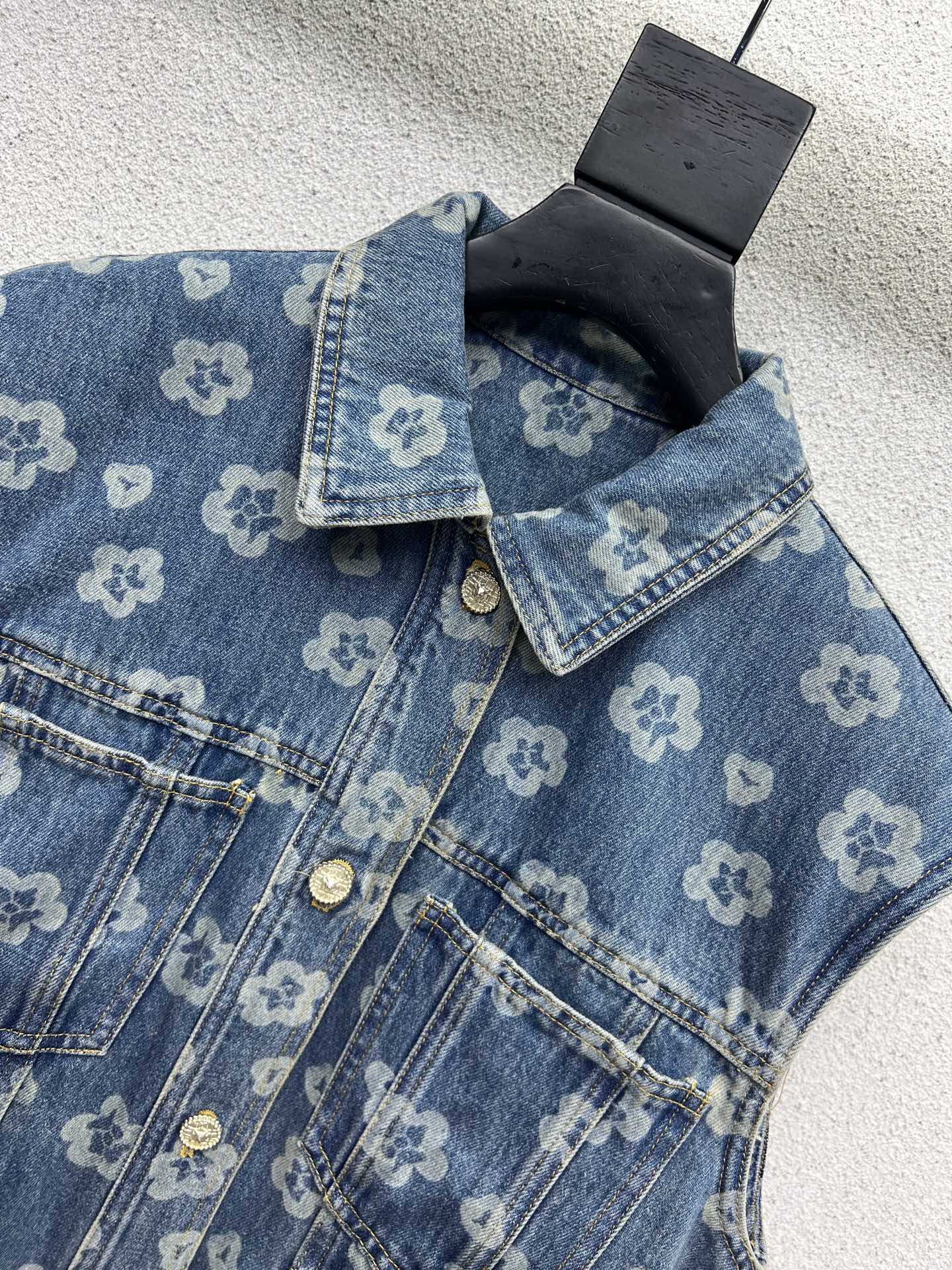 Chan 25fw printed vest